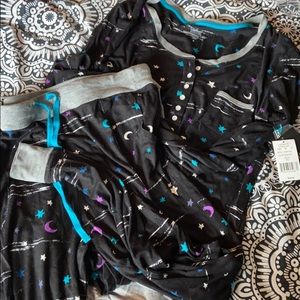 Cuddl duds pajama set black with stars